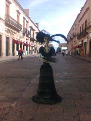 BELOW THE LINE Avisos gratis en Mexico lindo en Oaxaca de Ju&aacute;rez |  CATRINAS MONUMENTALES, FIGURAS GIGANTES