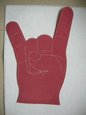 ALP MEXICO Avisos gratis en Mexico lindo en Oaxaca de Ju&aacute;rez |  Manos gigantes hechas en fomi en varias formas, Publicidad