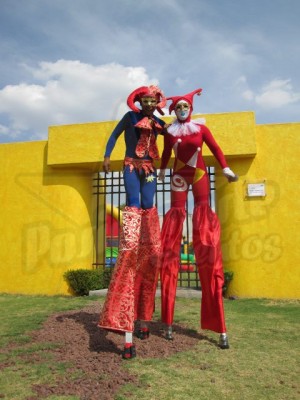 Iv&aacute;n Maldonad Avisos gratis en Mexico lindo en Puebla |  Zanqueros show para carnaval / eventos / desfiles posicionarte eventos, Posicionarte eventos