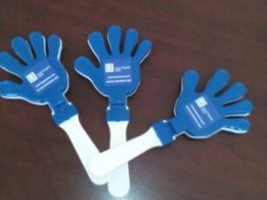 ALP M&eacute;xico Avisos gratis en Mexico lindo en Guadalajara |  Manitas aplaudidoras con publicidad impresa varios colores, Manitas aplaudidoras