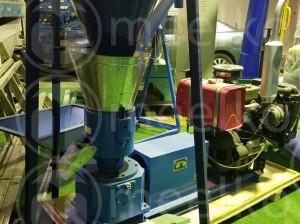Cristian Moreno Avisos gratis en Mexico lindo en Comala |  Diesel para alfalfas y pasturas 400-600kg/h - mkfd260a peletizadora 26, Peletizadora, pellets