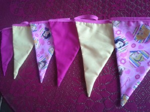 Fashion Publicity Avisos gratis en Mexico lindo en Iztacalco |  Banderines promocionales y decorativos para eventos varios colores, Banderines