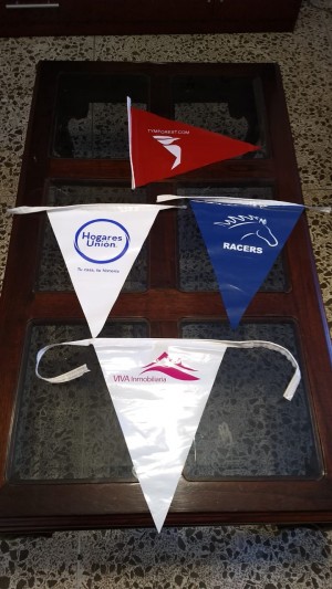 ARMANDO CEDEÑO Avisos gratis en Mexico lindo en Ciudad de Mexico |  Banderines de plastico en rollo, o con vara de madera, Banderines