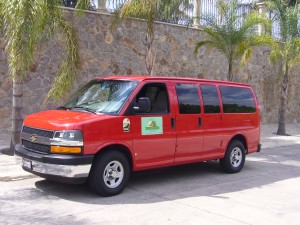 Roberto Acevedo Sanc Avisos gratis en Mexico lindo en Le&oacute;n |  Renta de Camioneta Express Van para 11 pasajeros, Renta Express Van